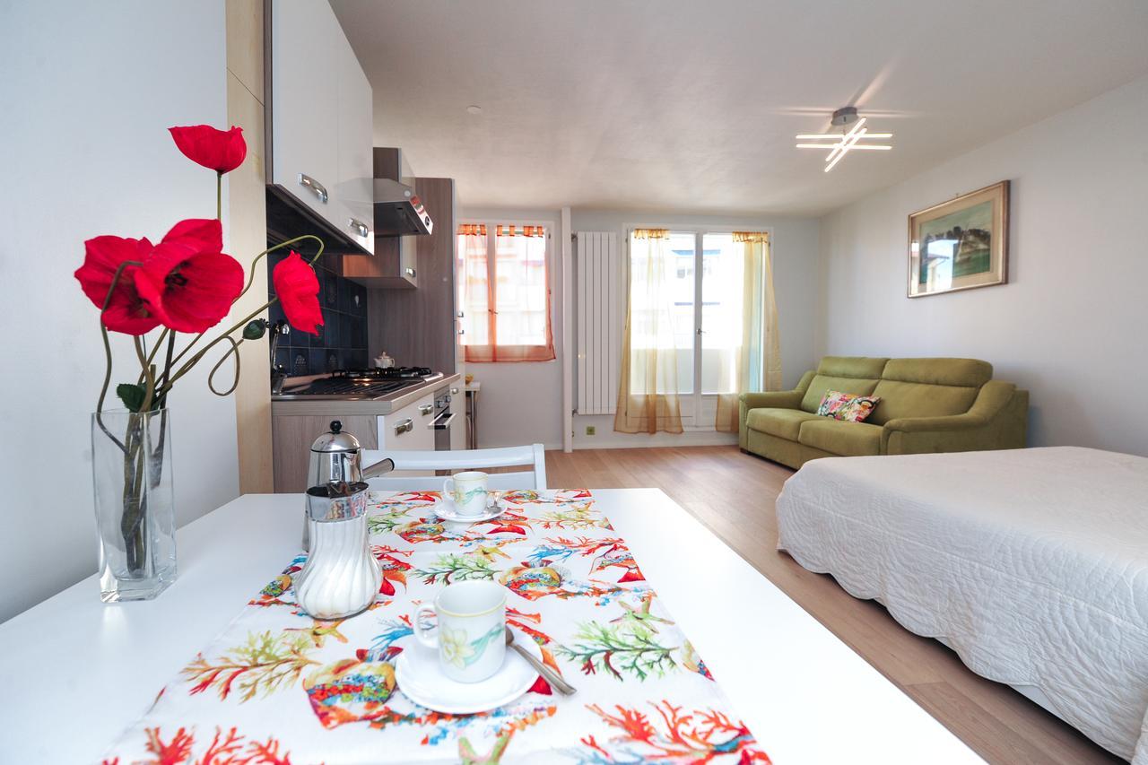 Blue Lagon Five Stars Holiday House نيس المظهر الخارجي الصورة